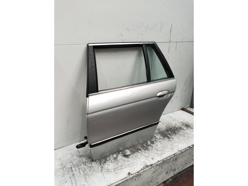 Recambio de puerta trasera izquierda para bmw serie 5 touring (e39) 530d referencia OEM IAM   5P