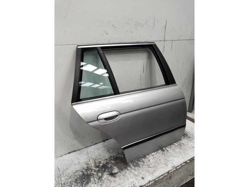 Recambio de puerta trasera derecha para bmw serie 5 touring (e39) 530d referencia OEM IAM   5P
