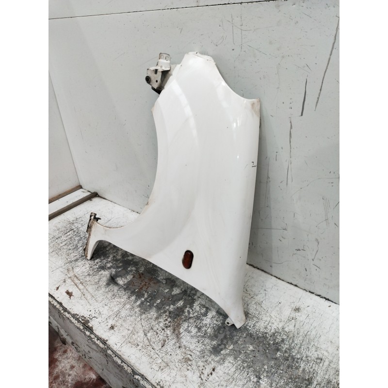 Recambio de aleta delantera izquierda para renault kangoo (f/kc0) authentique oasis referencia OEM IAM   