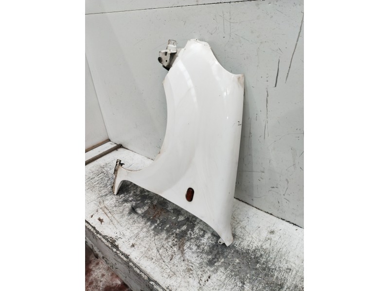 Recambio de aleta delantera izquierda para renault kangoo (f/kc0) authentique oasis referencia OEM IAM   