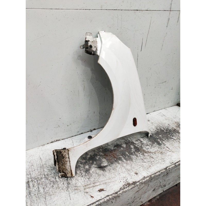 Recambio de aleta delantera izquierda para renault kangoo (f/kc0) authentique oasis referencia OEM IAM   