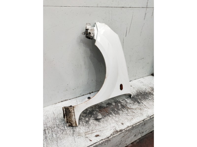 Recambio de aleta delantera izquierda para renault kangoo (f/kc0) authentique oasis referencia OEM IAM   