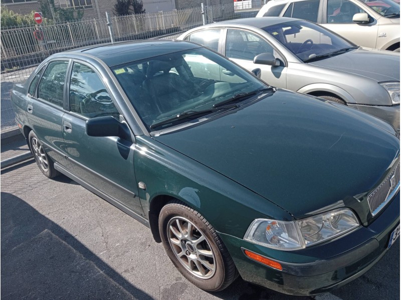 volvo s40 berlina del año 2001