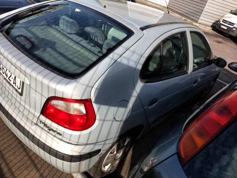 renault megane i fase 2 berlina (ba0) del año 2000