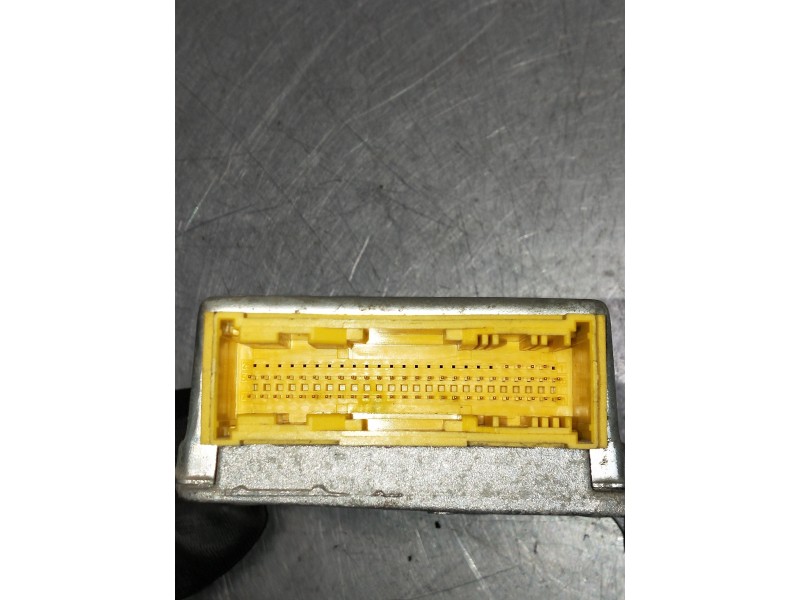 Recambio de centralita airbag para renault trafic caja cerrada (ab 4.01) 1.9 diesel referencia OEM IAM 8200272534  