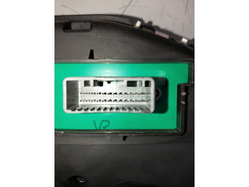 Recambio de cuadro instrumentos para renault megane ii classic berlina confort authentique referencia OEM IAM 8200408798F  