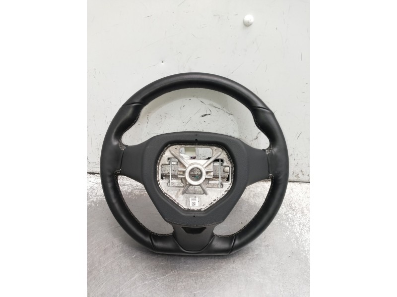 Recambio de volante para opel corsa f gs line referencia OEM IAM 647390500A  
