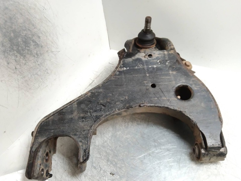 Recambio de brazo suspension inferior delantero derecho para nissan pick-up (d22) cabina doble challenge 4x4 referencia OEM IAM 