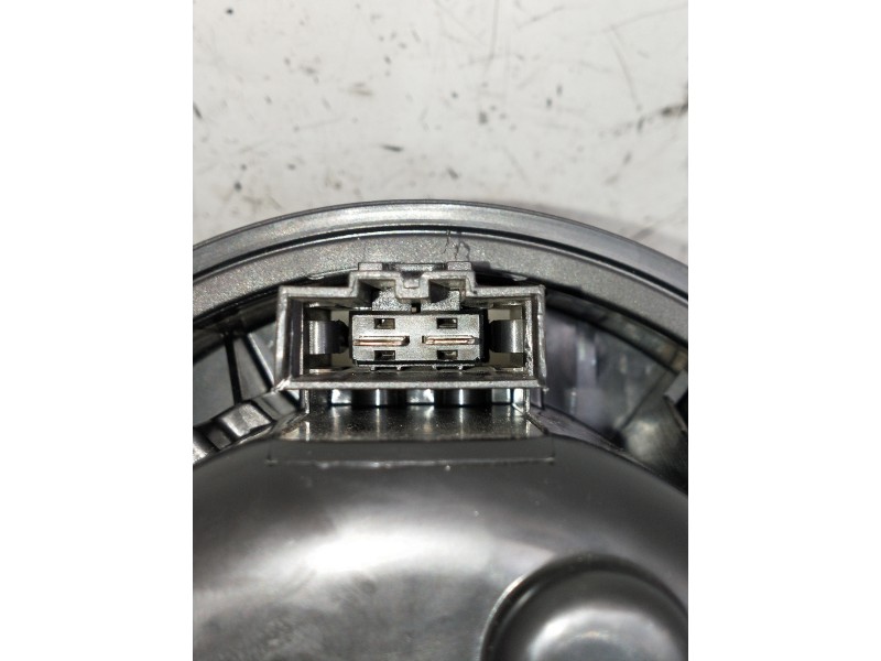 Recambio de motor calefaccion para opel corsa f gs line referencia OEM IAM A0095V01  