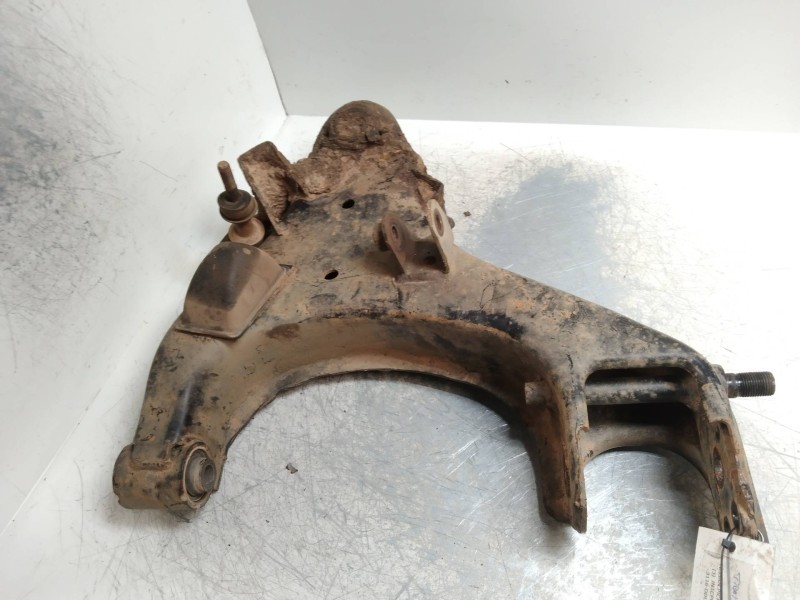 Recambio de brazo suspension inferior delantero derecho para nissan pick-up (d22) cabina doble challenge 4x4 referencia OEM IAM 