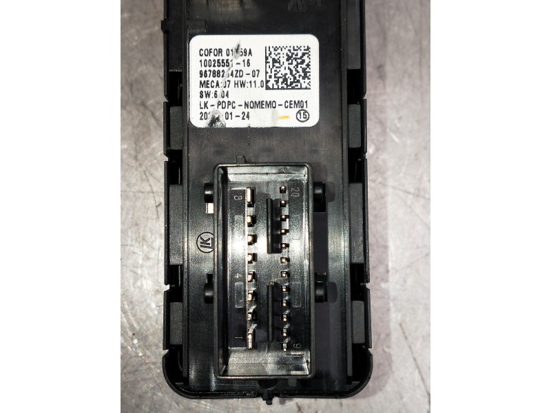 Recambio de mando elevalunas delantero izquierdo para opel corsa f gs line referencia OEM IAM 1002555116  