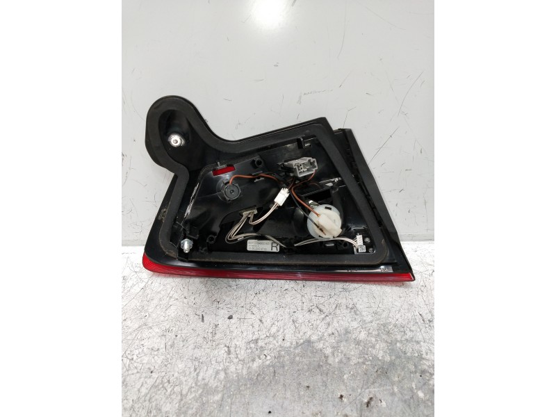 Recambio de piloto trasero derecho interior para ford mondeo ber. (ca2) ambiente referencia OEM IAM   