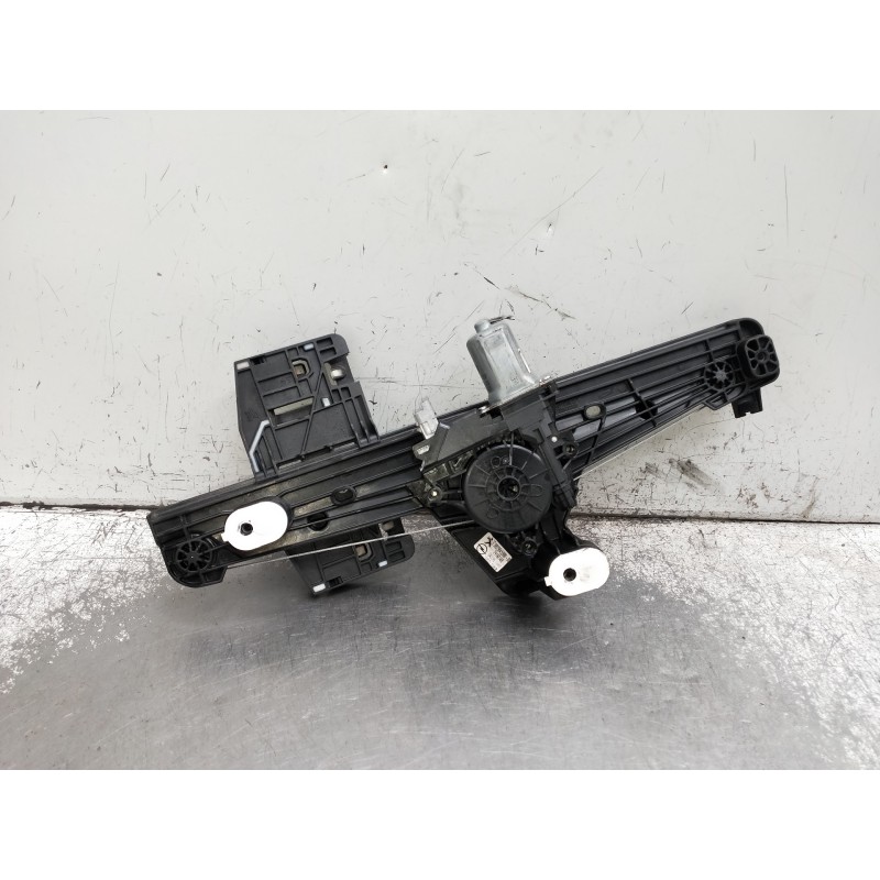 Recambio de motor elevalunas trasero izquierdo para opel corsa f gs line referencia OEM IAM 982904598000  