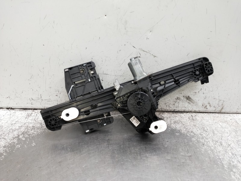 Recambio de motor elevalunas trasero izquierdo para opel corsa f gs line referencia OEM IAM 982904598000  