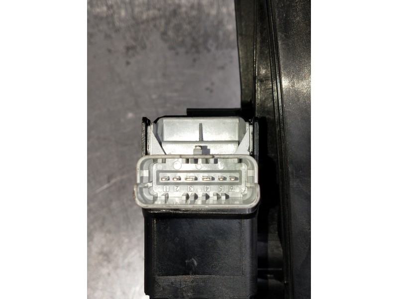 Recambio de motor elevalunas trasero izquierdo para opel corsa f gs line referencia OEM IAM 982904598000  