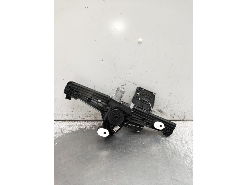 Recambio de motor elevalunas trasero derecho para opel corsa f gs line referencia OEM IAM 98290458000  