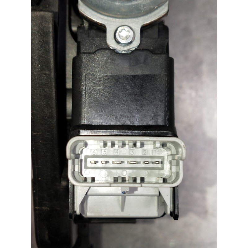 Recambio de motor elevalunas delantero izquierdo para opel corsa f gs line referencia OEM IAM 982904368000  