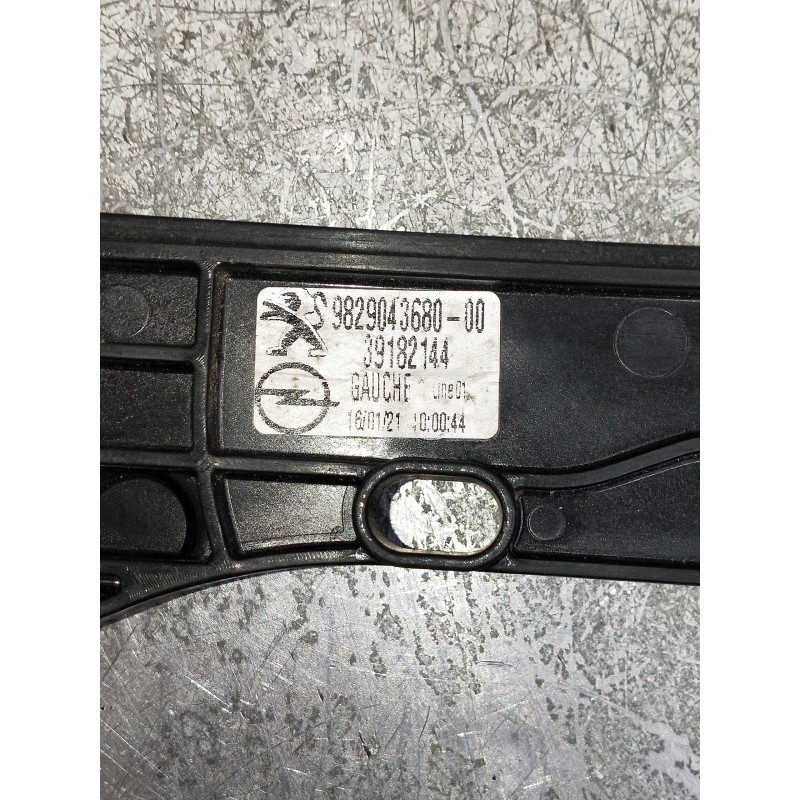 Recambio de motor elevalunas delantero izquierdo para opel corsa f gs line referencia OEM IAM 982904368000  