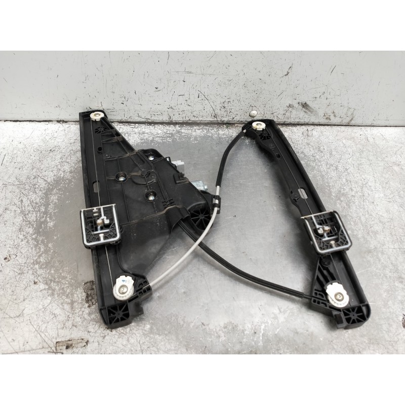 Recambio de motor elevalunas delantero derecho para opel corsa f gs line referencia OEM IAM 982904338000  