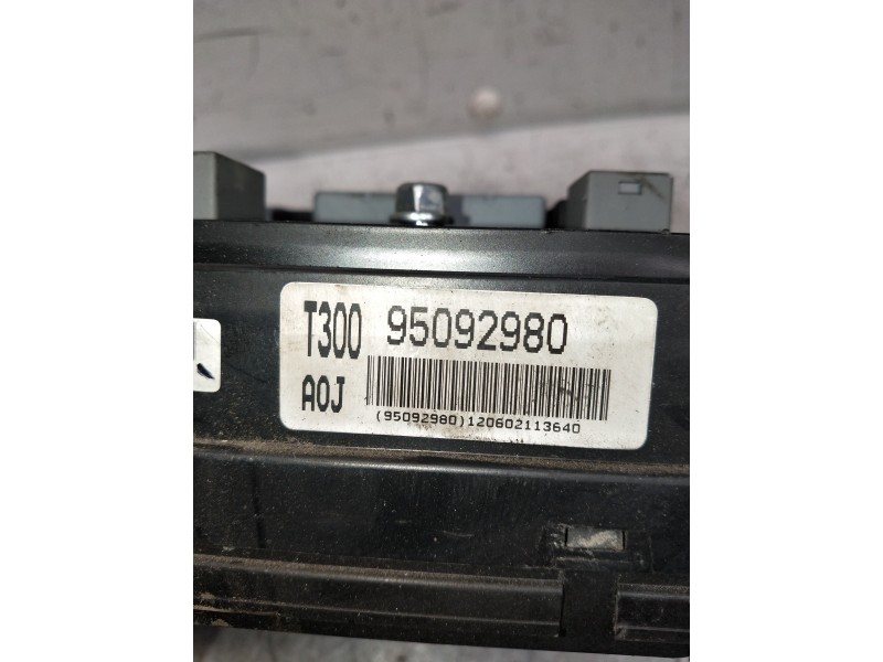 Recambio de caja reles / fusibles para chevrolet aveo berlina hatchback lt referencia OEM IAM 95092980  