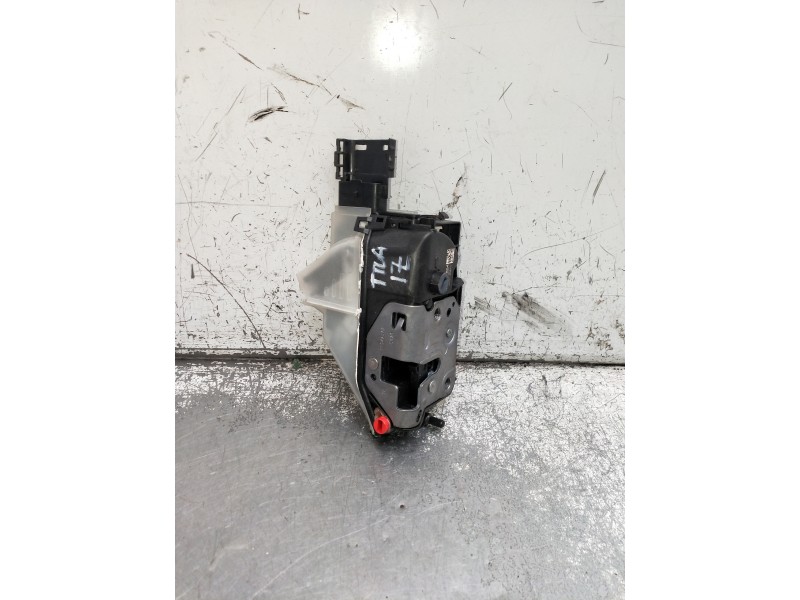 Recambio de motor cierre centralizado trasero izquierdo para opel corsa f gs line referencia OEM IAM 292854 5P 