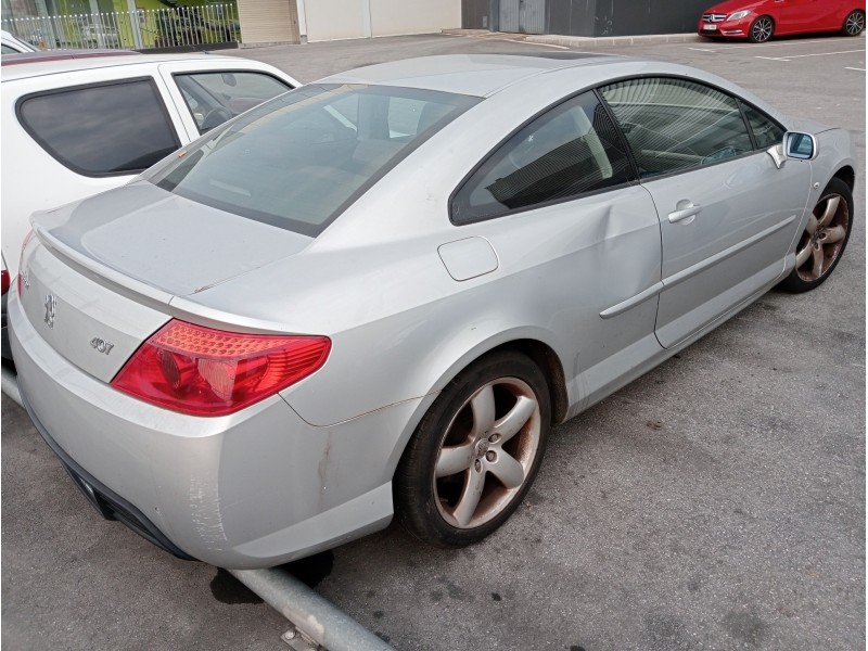 peugeot 407 coupe del año 2007