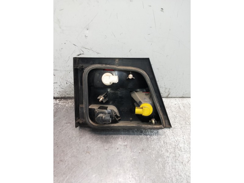 Recambio de piloto trasero derecho interior para peugeot 806 2.0 hdi referencia OEM IAM   