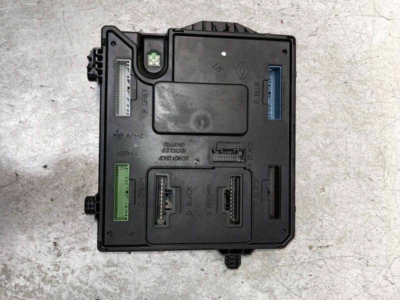 Recambio de modulo electronico para renault zoe limited referencia OEM IAM 284B15472R  