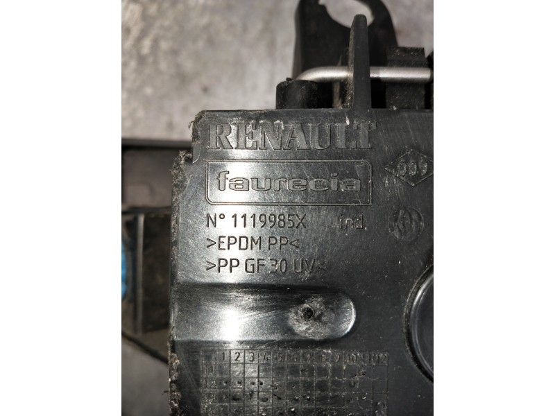 Recambio de tapa exterior combustible para renault zoe limited referencia OEM IAM   