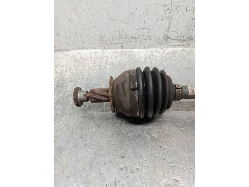 Recambio de transmision delantera izquierda para seat toledo (kg3) style referencia OEM IAM 6R0407761A  