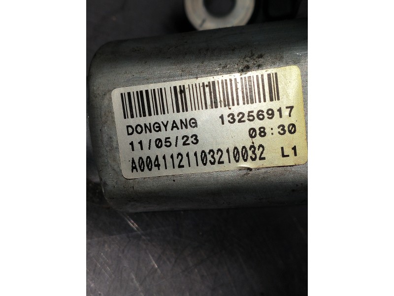 Recambio de motor limpia trasero para opel astra j lim. enjoy referencia OEM IAM A0041121103210032  