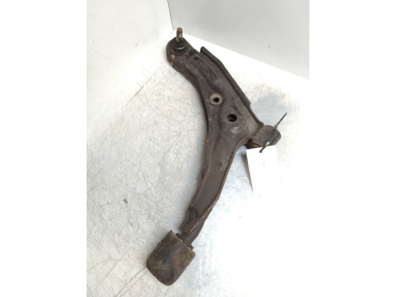 Recambio de brazo suspension inferior delantero izquierdo para nissan sunny berlina (n14) 2.0 diesel referencia OEM IAM   