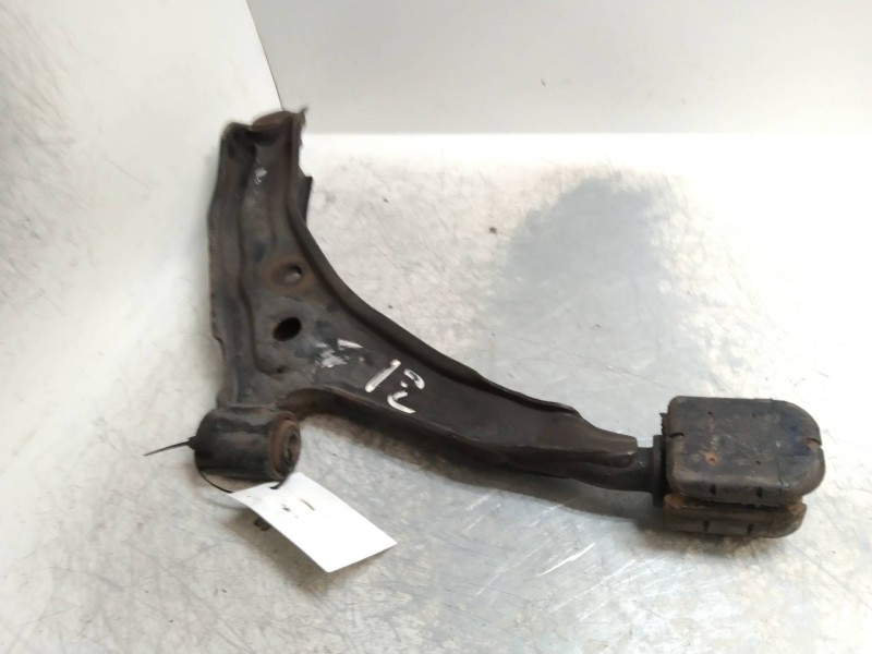 Recambio de brazo suspension inferior delantero izquierdo para nissan sunny berlina (n14) 2.0 diesel referencia OEM IAM   