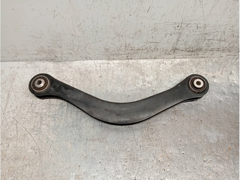 Recambio de brazo suspension superior trasero derecho para audi a4 berlina (8w2) design edition referencia OEM IAM 8W0505371E 8W