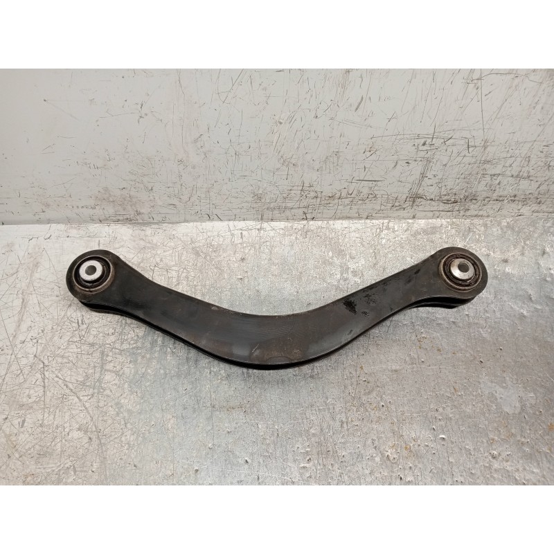 Recambio de brazo suspension superior trasero izquierdo para audi a4 berlina (8w2) design edition referencia OEM IAM 8W0505371E 