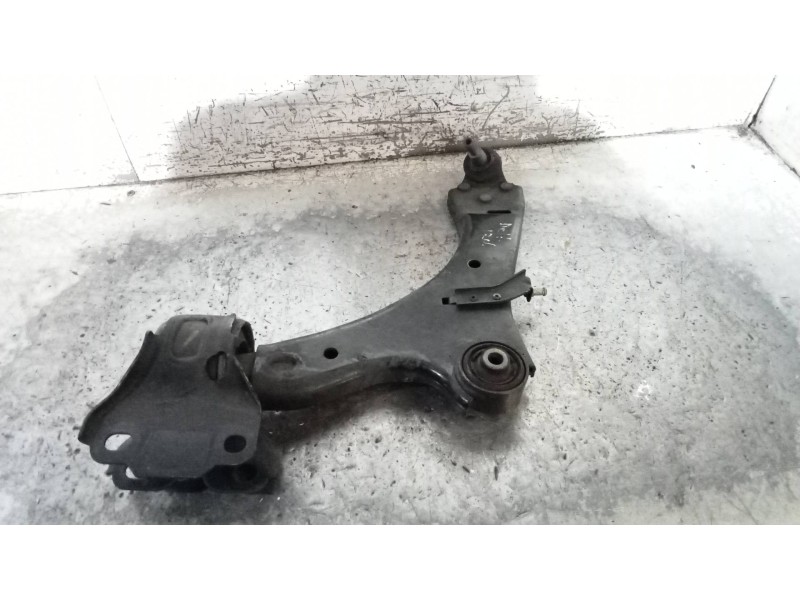 Recambio de brazo suspension inferior delantero izquierdo para land rover freelander (ln) 2.0 td4 cat referencia OEM IAM 6G9N3A0