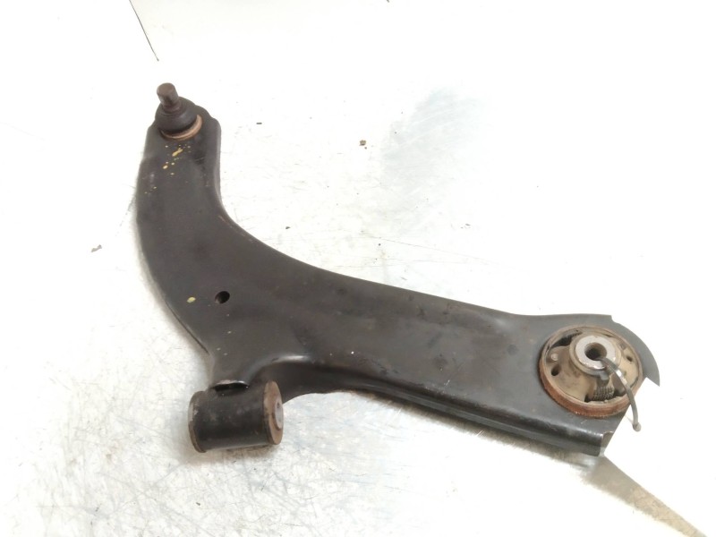 Recambio de brazo suspension inferior delantero derecho para nissan tiida (c11x/sc11x) acenta referencia OEM IAM   