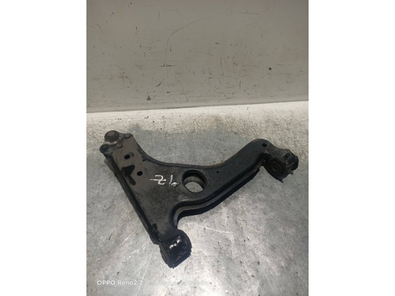 Recambio de brazo suspension inferior delantero izquierdo para opel vectra b berlina básico referencia OEM IAM   