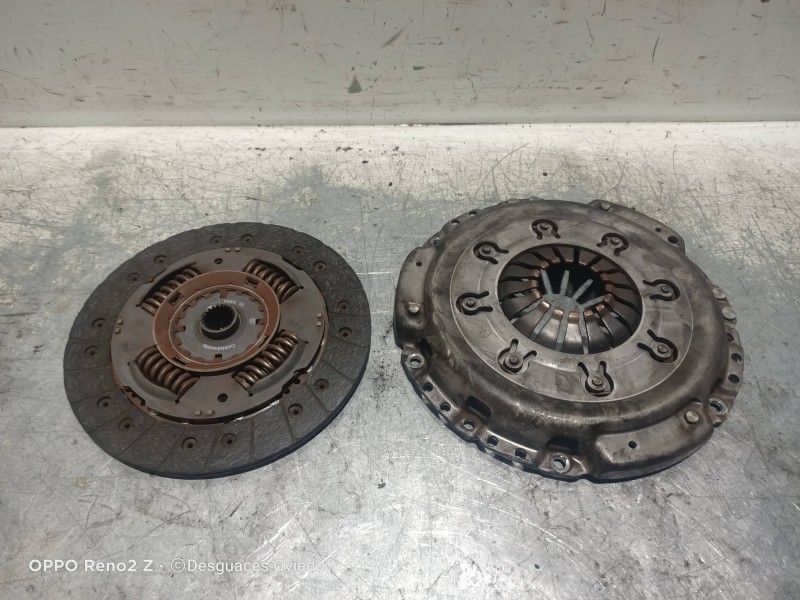 Recambio de kit embrague para renault trafic caja cerrada (ab 4.01) 1.9 diesel referencia OEM IAM 324034410  