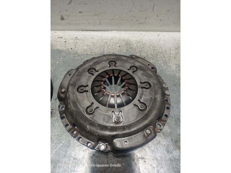 Recambio de kit embrague para renault trafic caja cerrada (ab 4.01) 1.9 diesel referencia OEM IAM 324034410  