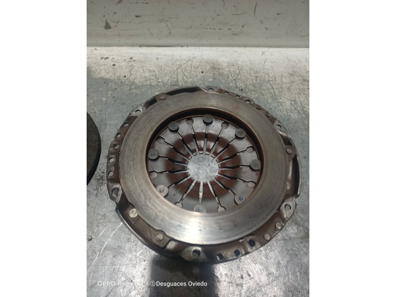 Recambio de kit embrague para renault trafic caja cerrada (ab 4.01) 1.9 diesel referencia OEM IAM 324034410  