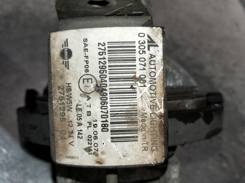 Recambio de faro antiniebla derecho para mini mini (r56) cooper referencia OEM IAM 0305071001 275129504 