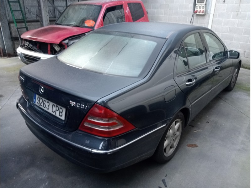 mercedes clase c (w203) berlina del año 2003