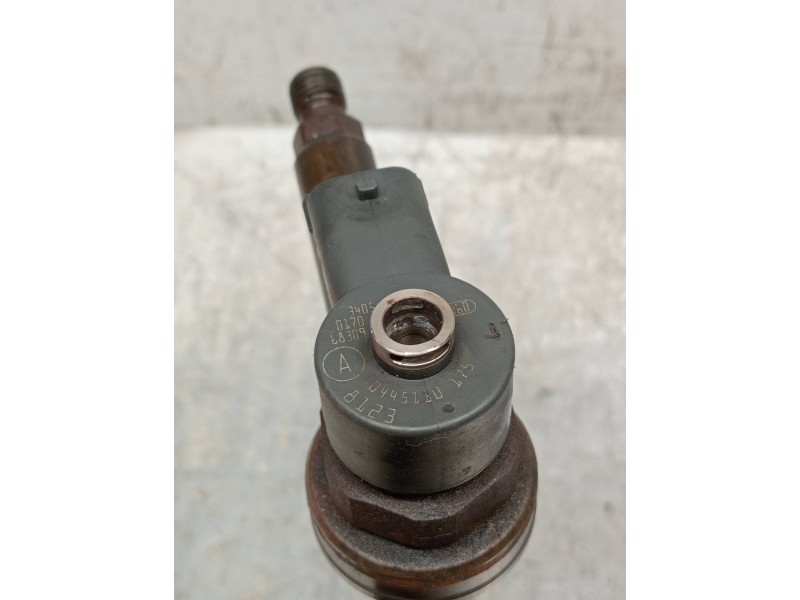 Recambio de inyector para opel astra h berlina cosmo referencia OEM IAM 0445110175  BOSCH