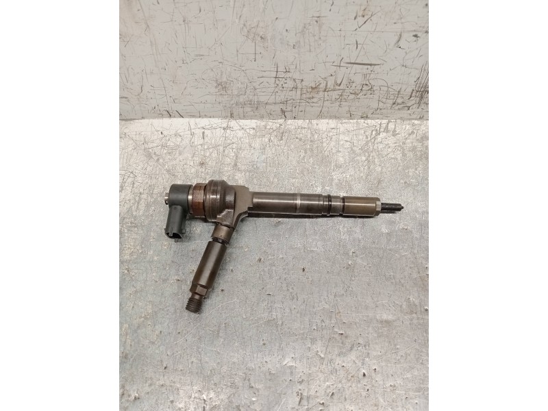 Recambio de inyector para opel astra h berlina cosmo referencia OEM IAM 0445110175  BOSCH