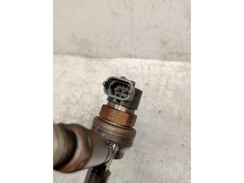 Recambio de inyector para opel astra h berlina cosmo referencia OEM IAM 0445110175  BOSCH