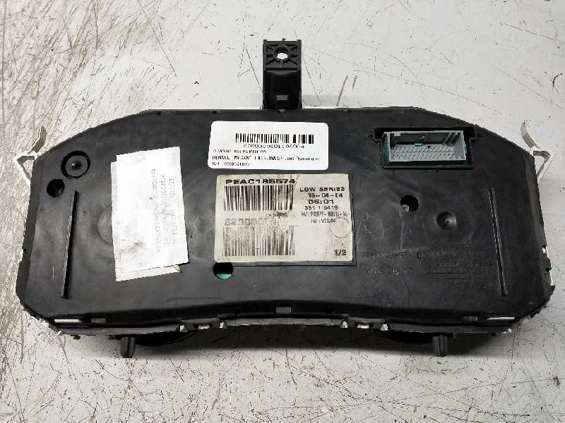 Recambio de cuadro instrumentos para renault megane ii berlina 5p luxe dynamique referencia OEM IAM 8200364007  