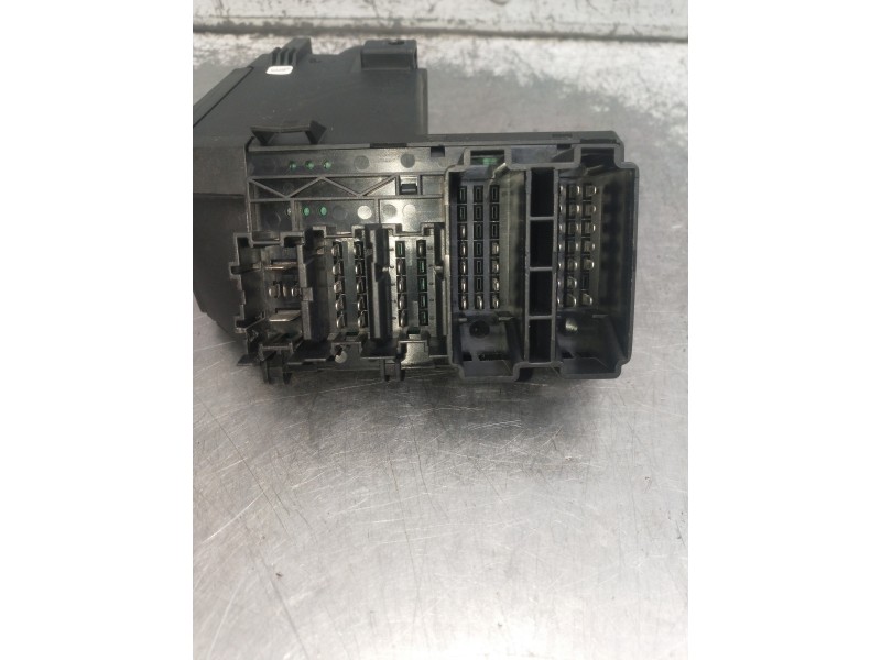 Recambio de caja reles / fusibles para mercedes clase e (w210) berlina 230 (210.037) referencia OEM IAM 2105450104  