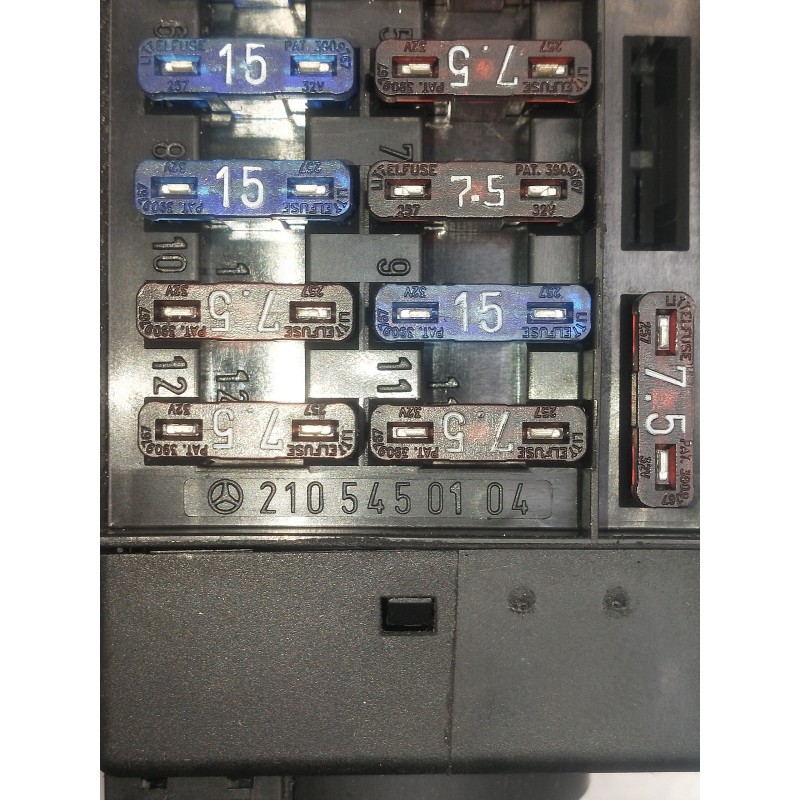 Recambio de caja reles / fusibles para mercedes clase e (w210) berlina 230 (210.037) referencia OEM IAM 2105450104  