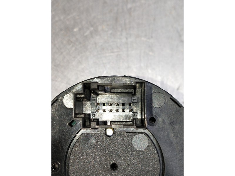 Recambio de mando luces para opel corsa d essentia referencia OEM IAM 13249396EA  